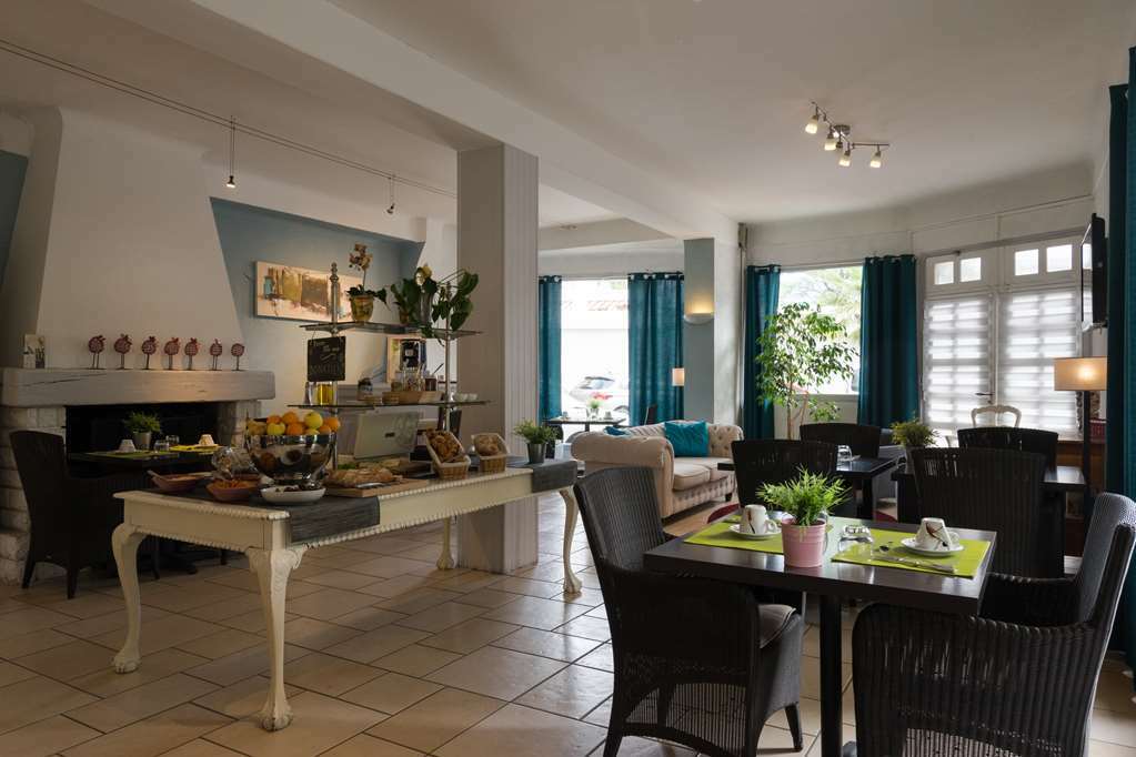 Hotel The Originals Perpignan Sud Le Grillon D'Or Le Boulou Bekvämligheter bild